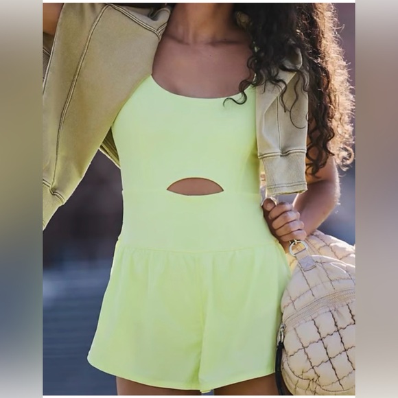 Free People Movement Righteous Runsie Medium BNWT - Picture 2 of 7